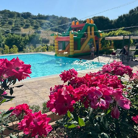 Pineto Resort Bagian luar foto